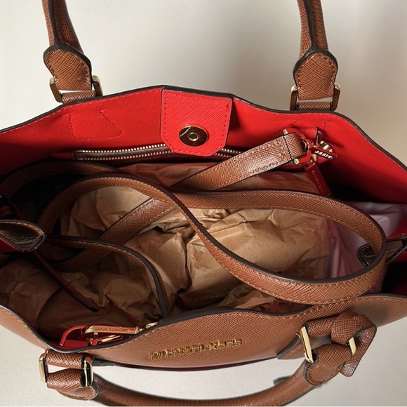 NWOT | MICHEAL KORS  Greenwich Medium Saffiano grab bag Luggage/watermelon red. - Picture 13 of 14